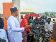 Ex-APC Presidential Aspirant, Felix, Distributes Free Fuel to Nigerians