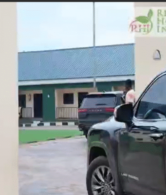 RHI: Kogi First Lady donates Bus to Orphanage
